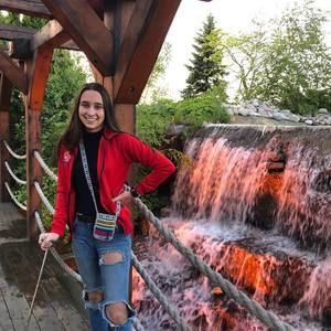 Meet your Posher, Sara